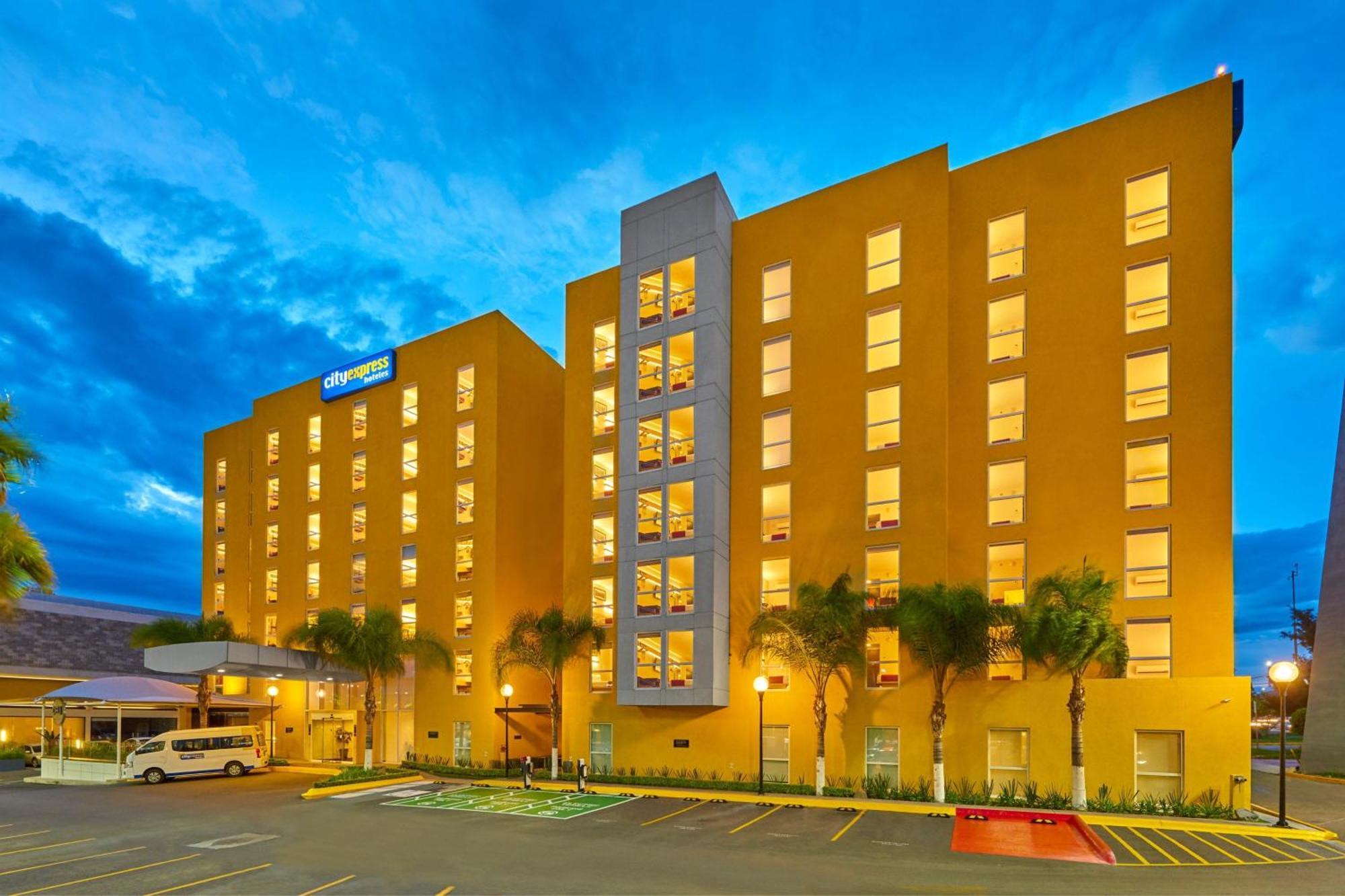 City Express By Marriott Queretaro Jurica Ngoại thất bức ảnh